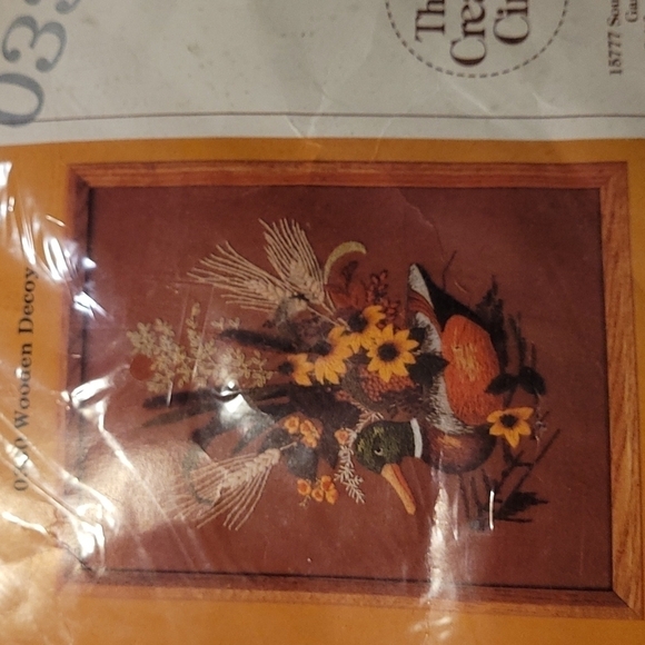 Crewel Embroidery Kit NWT - Picture 2 of 6
